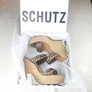 NWT Schutz Dyandre Wedges Size 9.5B shoes sold out